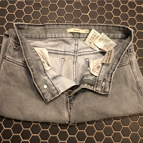 Levi Grey 711 Skinny Jeans - Picture 3 of 4